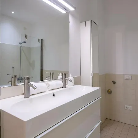 Vigoni 4 - Fabulous For 6 People Milaan